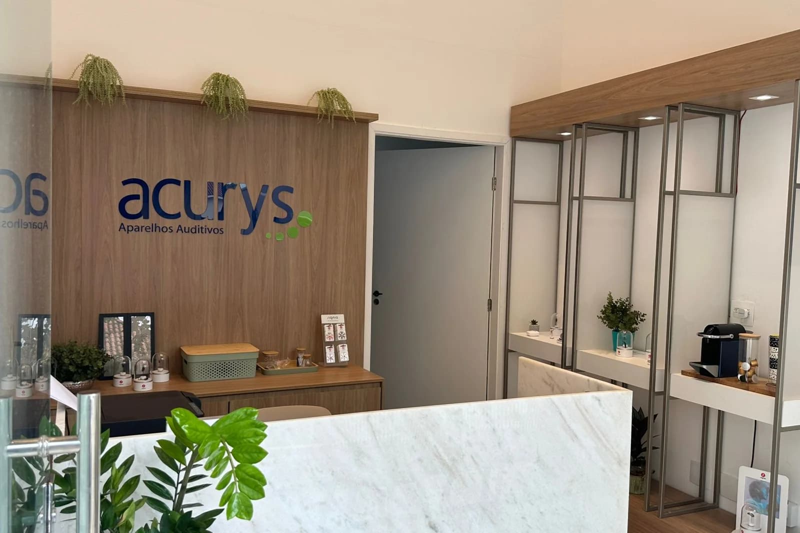 Interior da unidade Acurys de Piracicaba — recepção